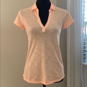 GAP V-Neck Tee, size Small
